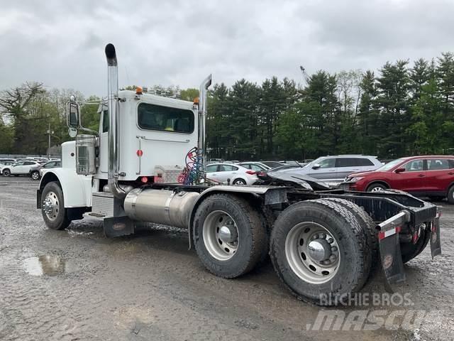 Peterbilt 389 وحدات الجر