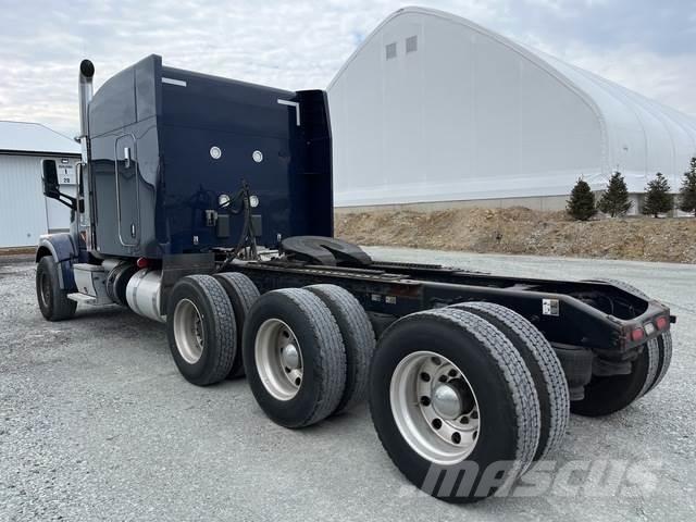 Peterbilt 567 وحدات الجر