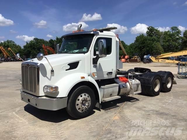 Peterbilt 567 وحدات الجر