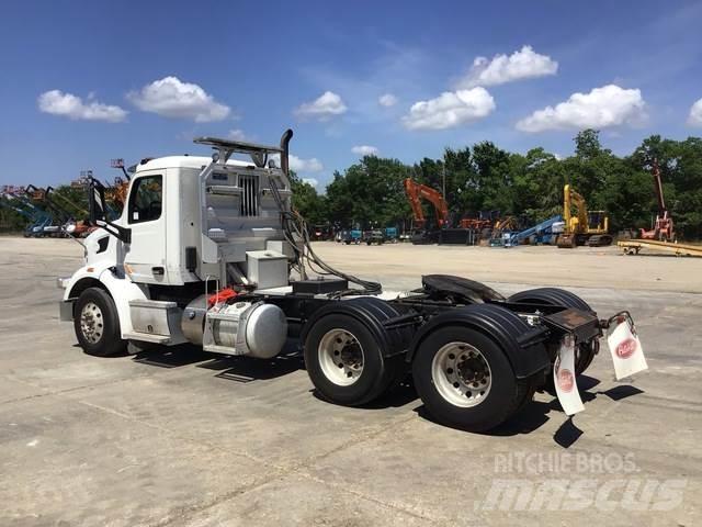 Peterbilt 567 وحدات الجر