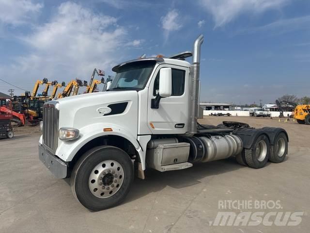 Peterbilt 567 وحدات الجر
