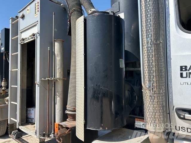 Peterbilt 567 حفارات زحافة