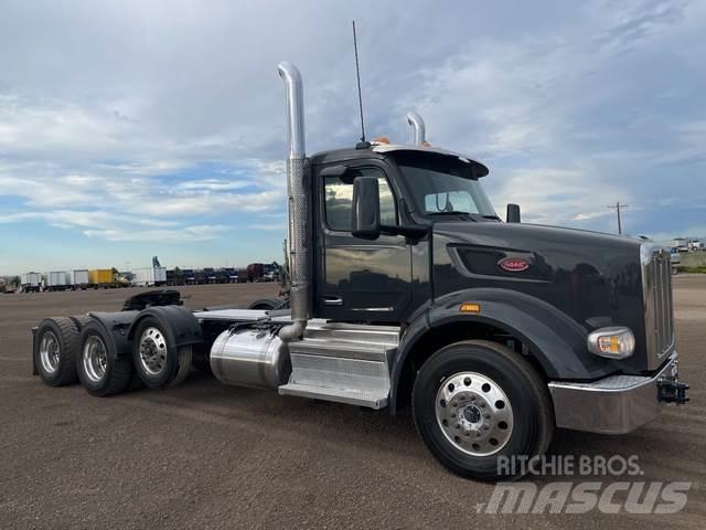 Peterbilt 567 وحدات الجر