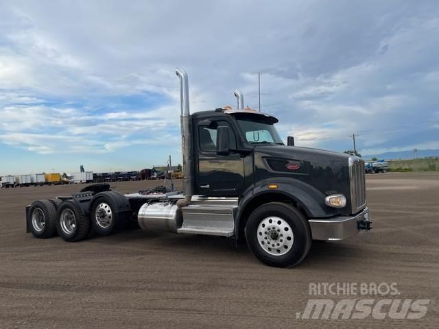Peterbilt 567 وحدات الجر