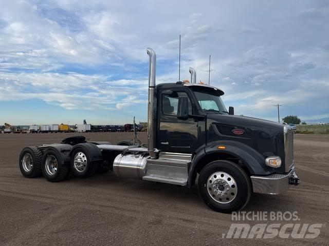 Peterbilt 567 وحدات الجر