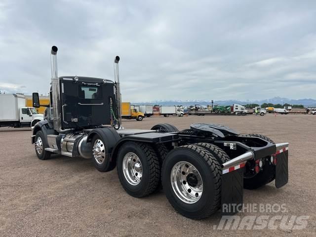 Peterbilt 567 وحدات الجر