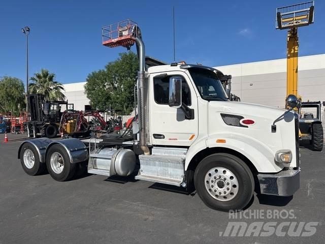 Peterbilt 567 وحدات الجر