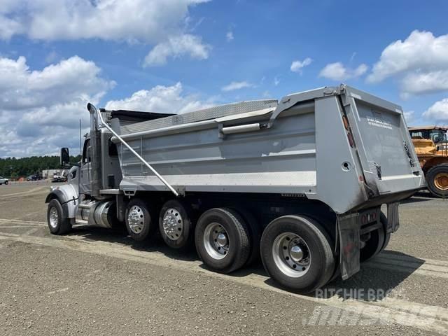 Peterbilt 567 شاحنات قلابة