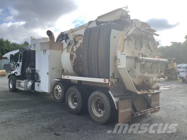 Peterbilt 567 حفارات زحافة