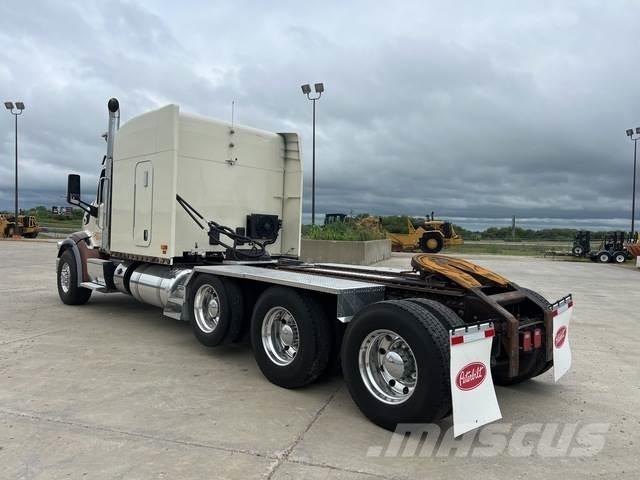 Peterbilt 567 وحدات الجر
