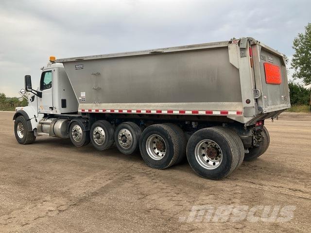 Peterbilt 567 شاحنات قلابة
