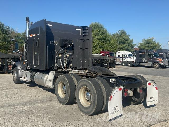 Peterbilt 567 وحدات الجر