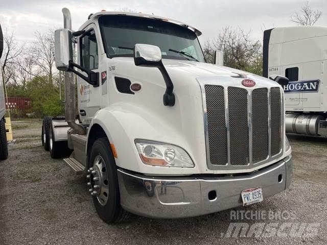 Peterbilt 579 وحدات الجر