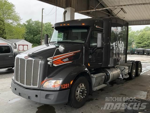 Peterbilt 579 وحدات الجر