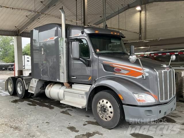 Peterbilt 579 وحدات الجر