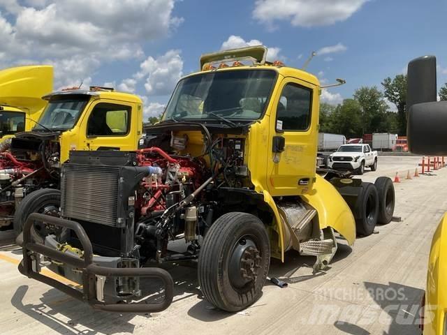 Peterbilt 579 وحدات الجر