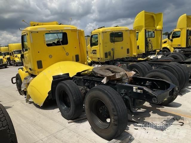 Peterbilt 579 وحدات الجر