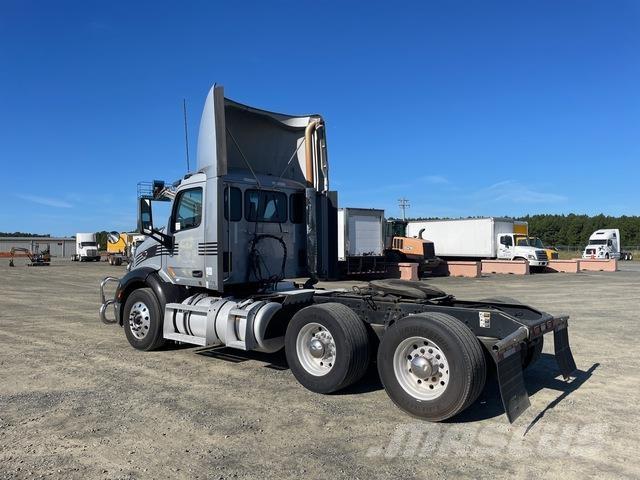 Peterbilt 579 وحدات الجر