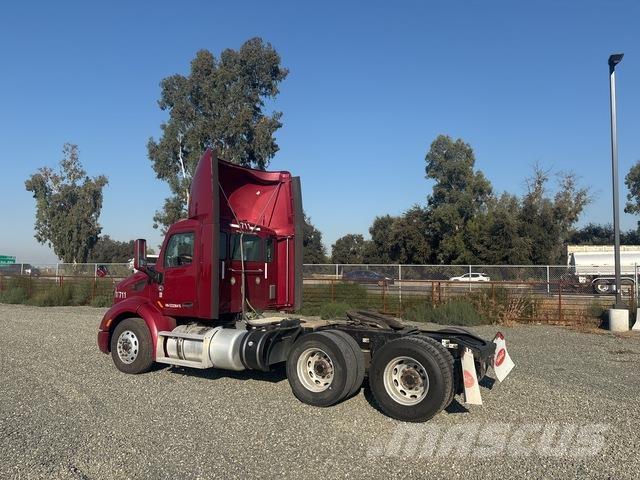 Peterbilt 579 وحدات الجر