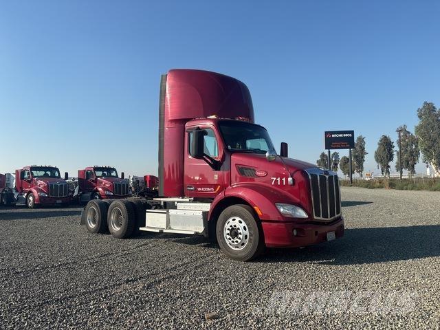 Peterbilt 579 وحدات الجر
