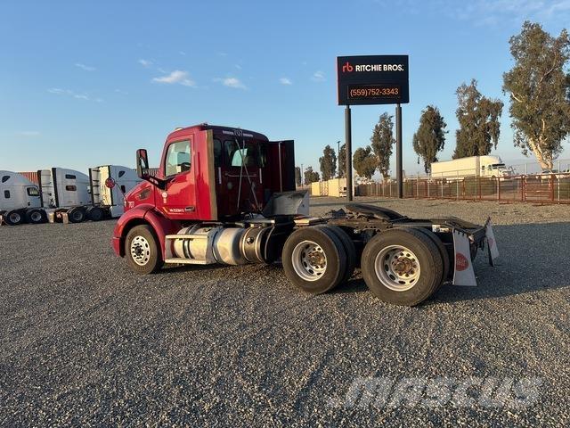 Peterbilt 579 وحدات الجر