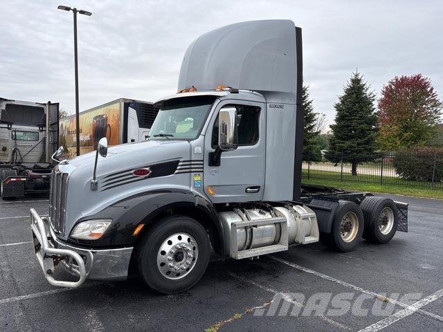 Peterbilt 579 وحدات الجر