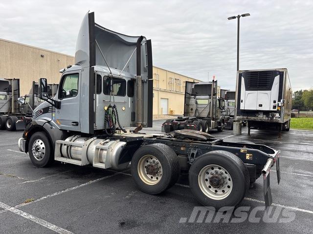 Peterbilt 579 وحدات الجر