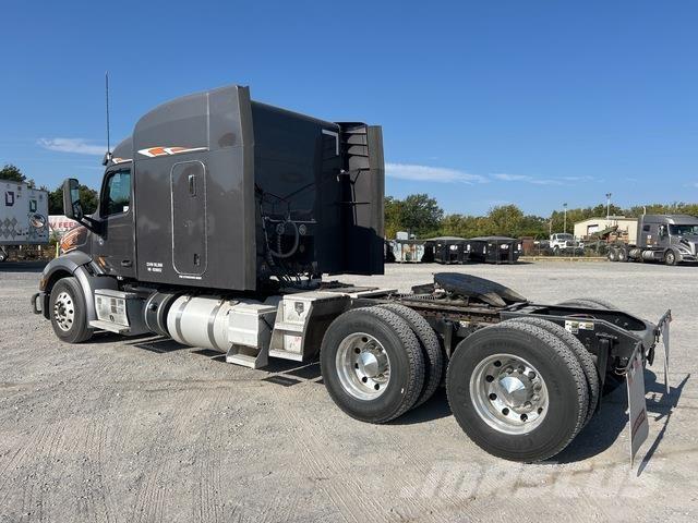 Peterbilt 579 وحدات الجر