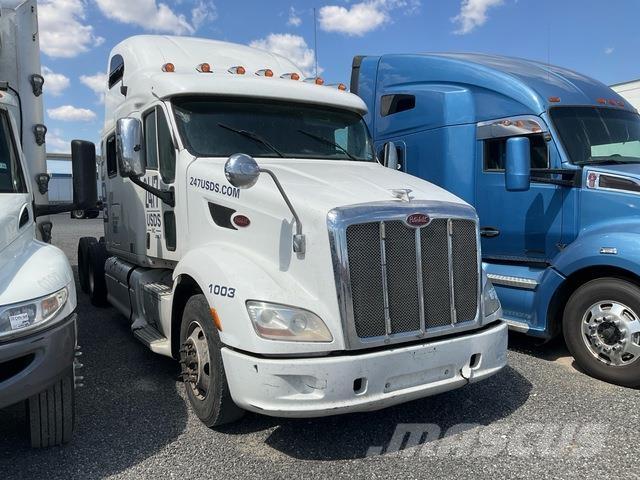 Peterbilt 587 وحدات الجر