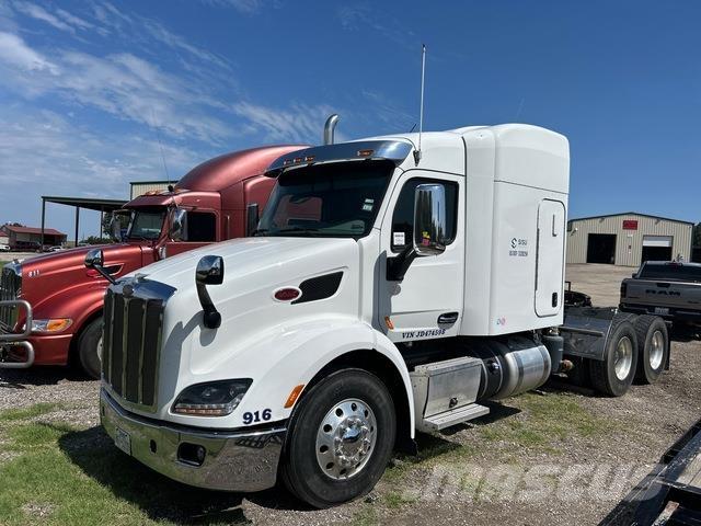 Peterbilt 589 وحدات الجر