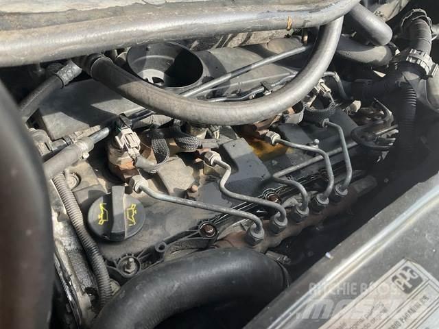 Peugeot Boxer شاحنات ذات هيكل صندوقي