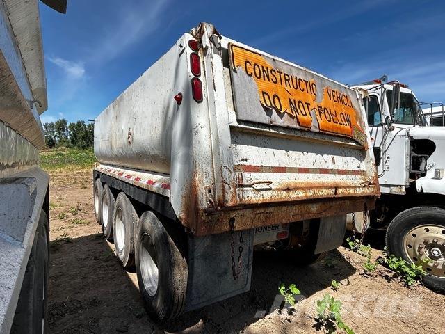 Pioneer  مقطورات قلابة