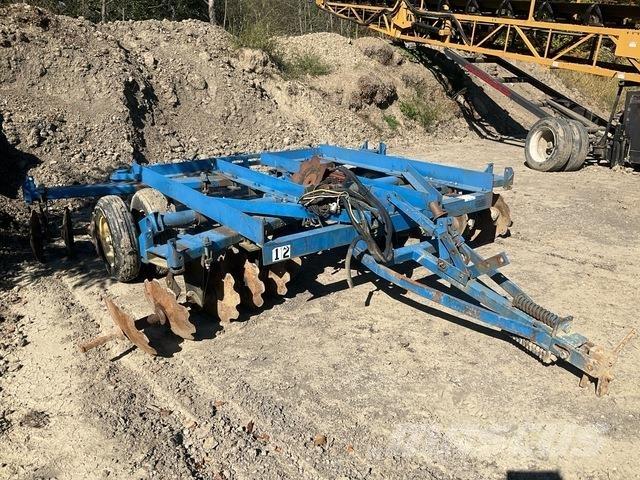  Plow Works ماكينات وملحقات زراعة أخرى