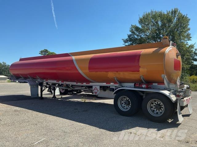 Polar  مقطورات ذات صهاريج