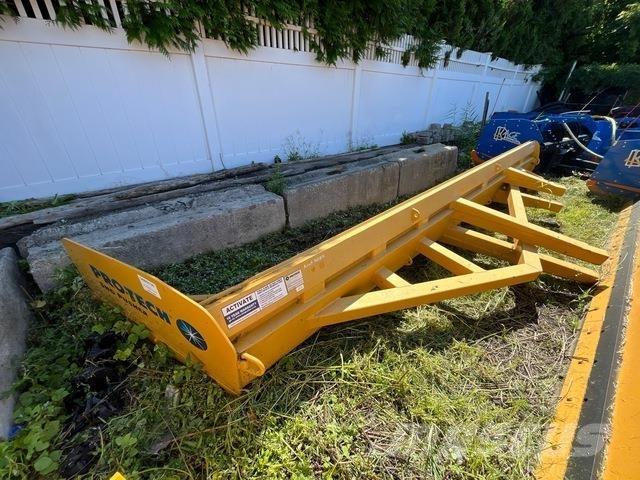  Protech LP18L حراثات ونصول الجليد