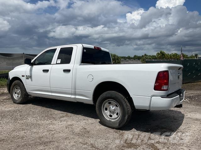RAM 1500 شاحنات خفيفة/مفصلية الجوانب
