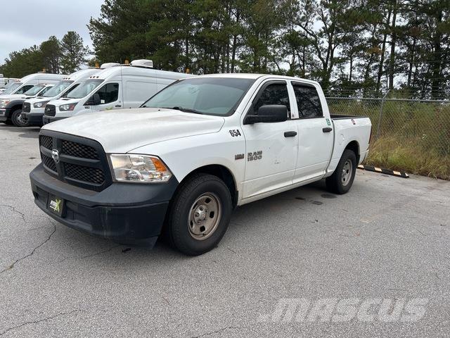 RAM 1500 شاحنات خفيفة/مفصلية الجوانب