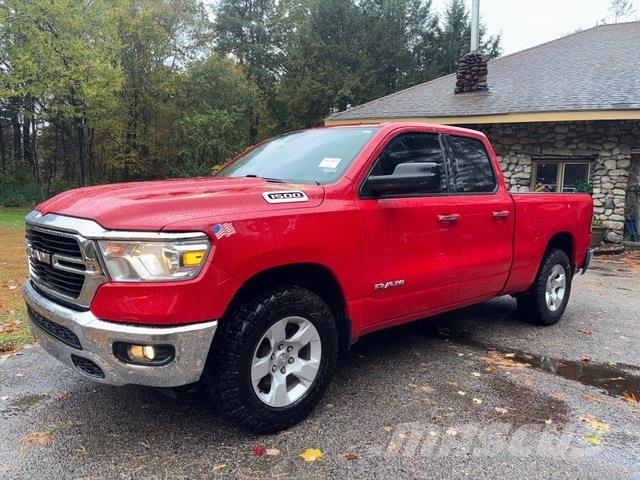 RAM 1500 شاحنات خفيفة/مفصلية الجوانب