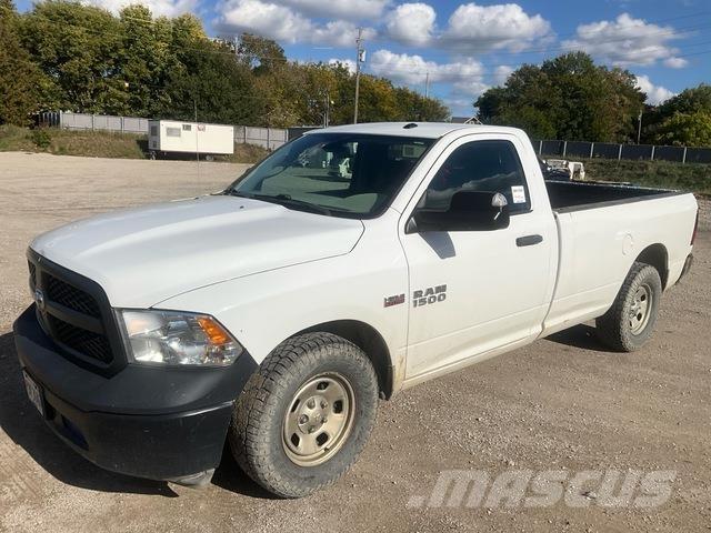 RAM 1500 شاحنات خفيفة/مفصلية الجوانب