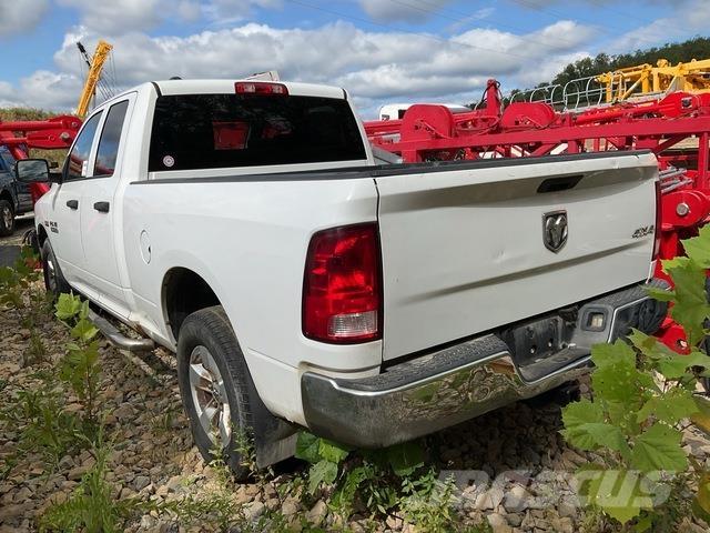 RAM 1500 شاحنات خفيفة/مفصلية الجوانب