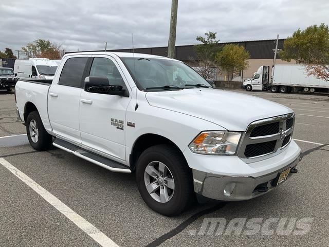 RAM 1500 شاحنات خفيفة/مفصلية الجوانب