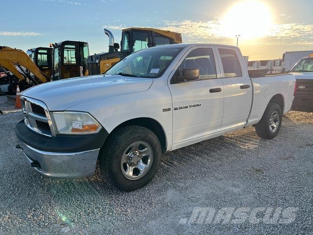 RAM 1500 شاحنات خفيفة/مفصلية الجوانب