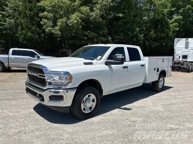 RAM 2500 شاحنات خفيفة/مفصلية الجوانب