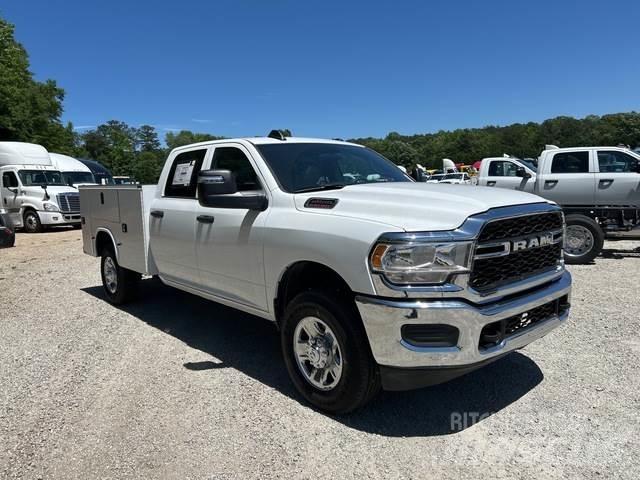 RAM 2500 شاحنات خفيفة/مفصلية الجوانب