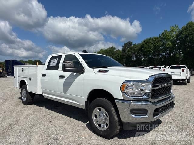 RAM 2500 شاحنات خفيفة/مفصلية الجوانب