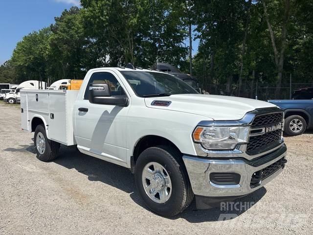 RAM 2500 شاحنات خفيفة/مفصلية الجوانب