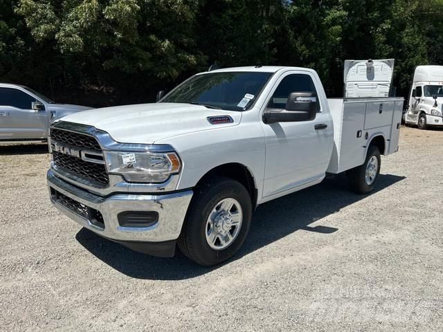 RAM 2500 شاحنات خفيفة/مفصلية الجوانب