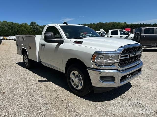 RAM 2500 شاحنات خفيفة/مفصلية الجوانب