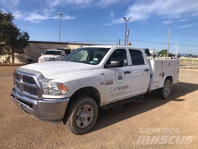 RAM 2500 شاحنات خفيفة/مفصلية الجوانب