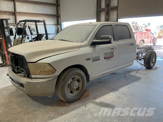 RAM 2500 كابينة والداخلية